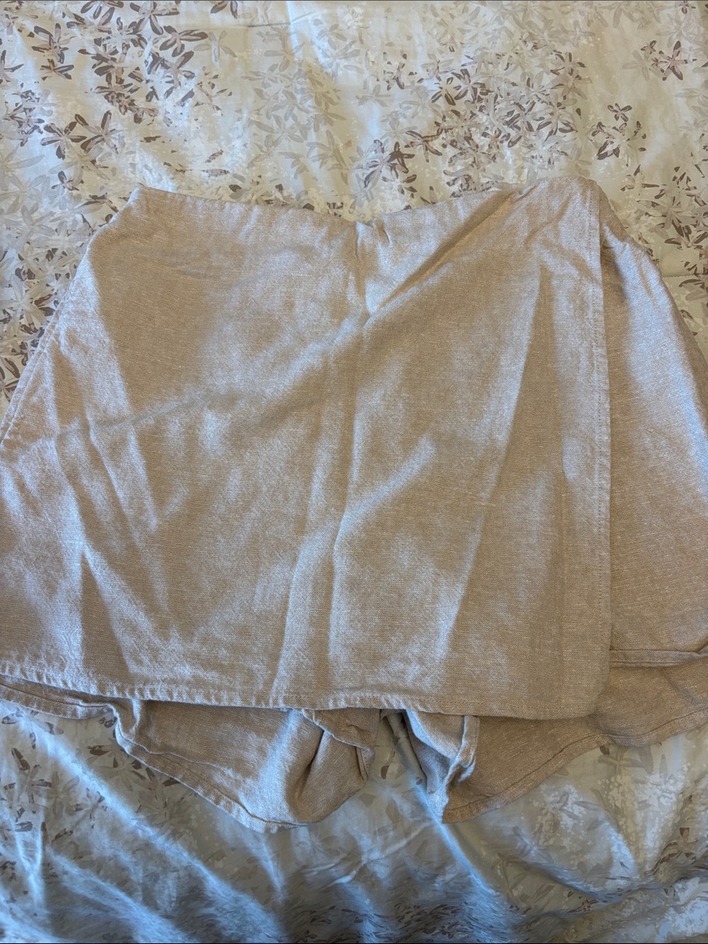 Old Navy light beige layered skort